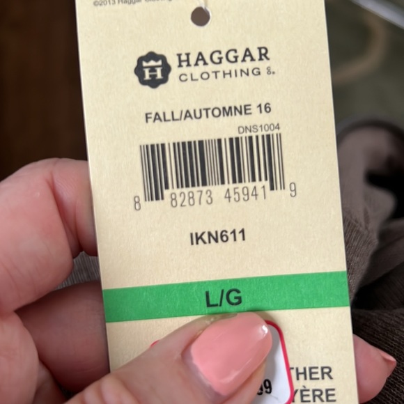 Men’s NWT Taupe Haggar 1/4 zip long sleeve shirt - Picture 8 of 8